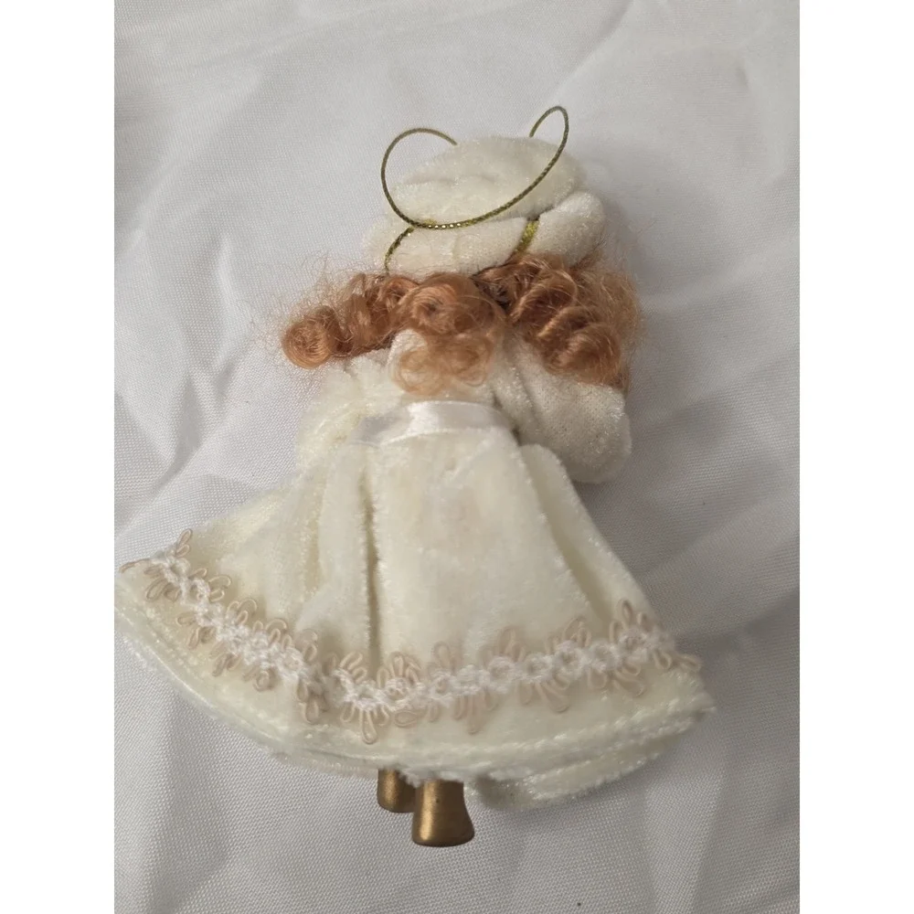 The Unbranded Brand miniature porcelain